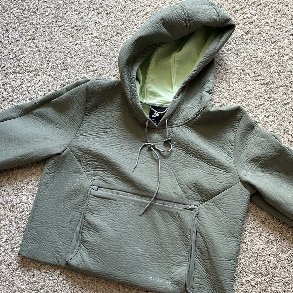 Cropped Nike hoodie.